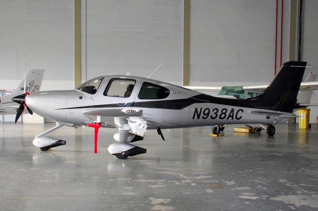 Cirrus SR-22 (N938AC)