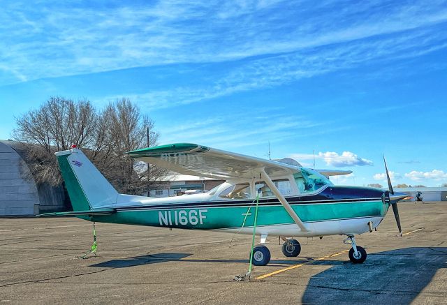 Cessna Skyhawk (N1166F) - N1166F - 1966 Cessna 172G