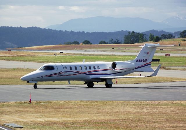 Learjet 45 (N654AT)