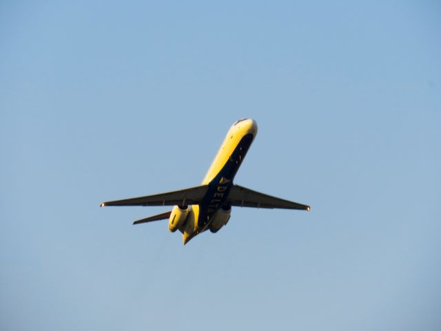 Boeing 717-200 (N947AT) - DAL2193br /TUL-ATLbr /09/14/22