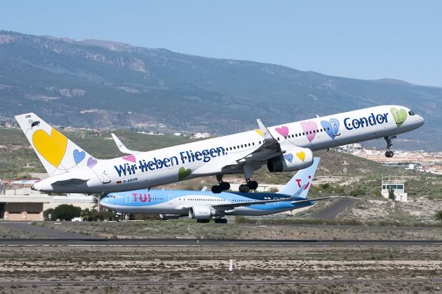 Boeing 757-200 (D-ABON) - TENERIFE SUR