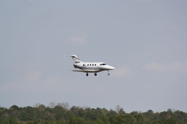 Beechcraft Premier 1 (N550CP) - N550CP on short final runway 23L