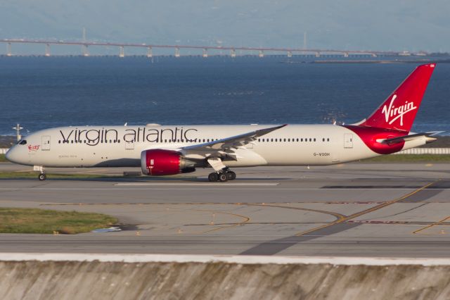 Boeing 787-9 Dreamliner (G-VOOH)