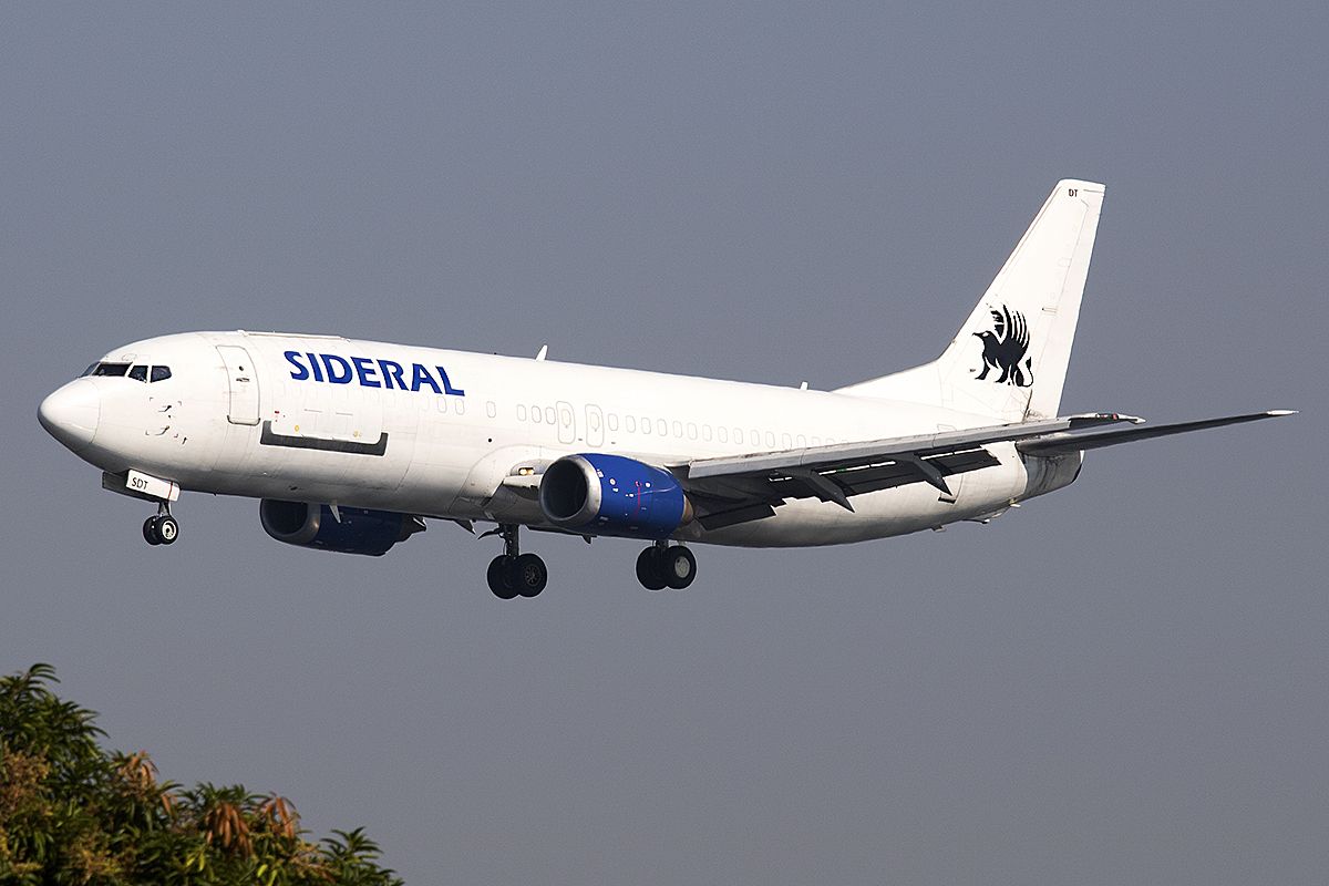 Boeing 737-700 (PR-SDT)