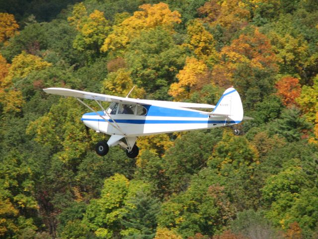 Piper PA-12 Super Cruiser (N3418M) - Leaving