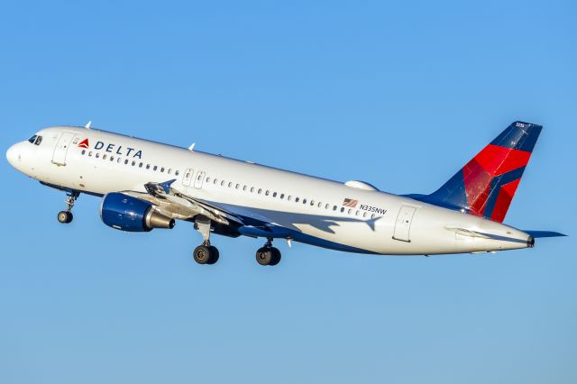 Airbus A320 (N355NW) - So long, shiny-headed Captain!