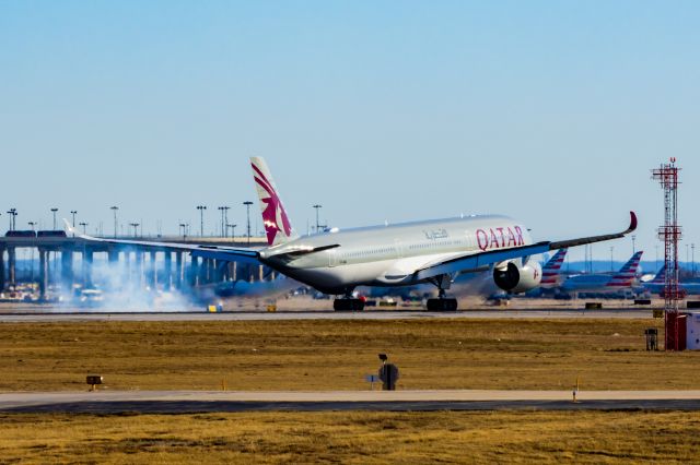 Airbus A350-1000 (A7-ANA) - Qatar Airways A350-1000 landing at DFW on 12/25/22. Taken with a Canon R7 and Tamron 70-200 G2 lens.