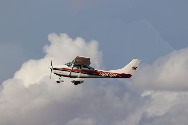 Cessna 152 (N2618R)