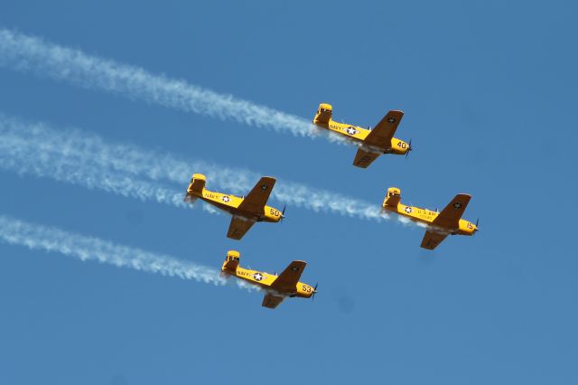 N400LL — - Beechcraft Mentor   Lima Lima Acrobatic Team