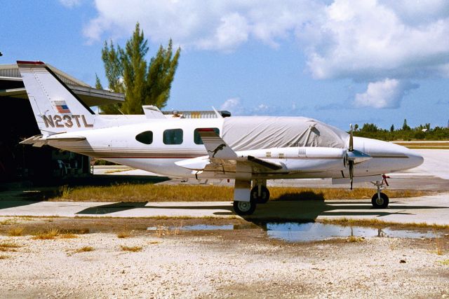 Piper Navajo (N23TL) - Seen here in October 2002 this aircraft was cancelled from the US register on 30th July 2010.