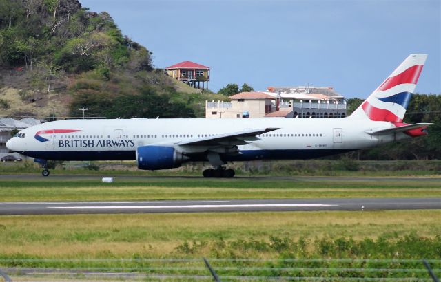 Boeing 777-200 (G-YMMC)