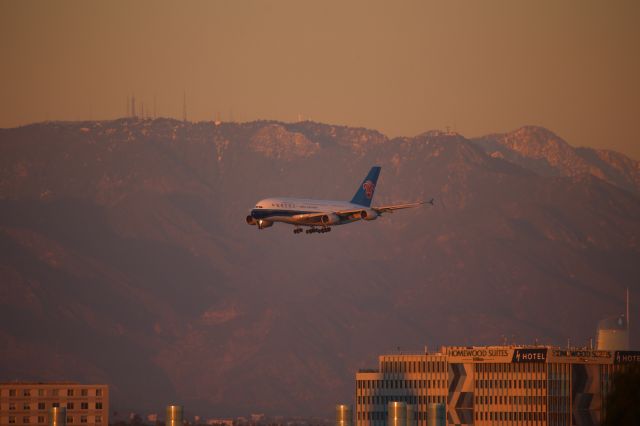 Airbus A380-800 (B-6139)