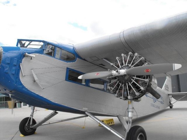 Ford Tri-Motor (NAC8407) - EAA Ride Along