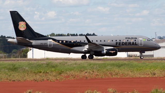 Embraer 175 (PS-DPF)