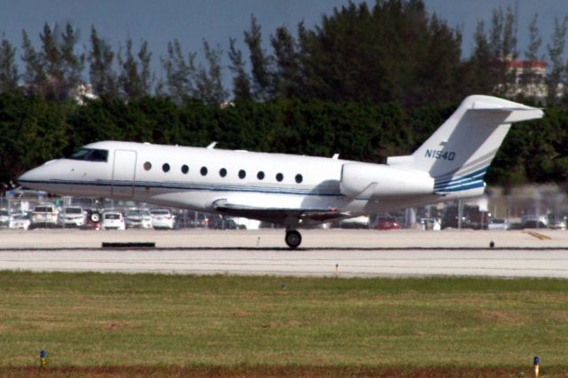 IAI Gulfstream G280 (N1540) - Departing rwy 28R on 31-Oct-17.