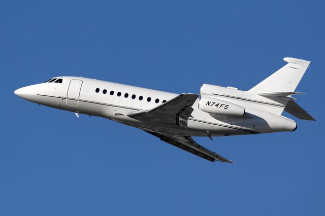 Dassault Falcon 900 (N74FS) - FS Air, Inc's 1990 Dassault Falcon 900 N74FS climbing out from RWY 25L. [Photo Date: 12/26/2008]