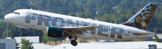 Airbus A319 (N923FR) - Frontier Airbus A319 Departing Portland International Airport