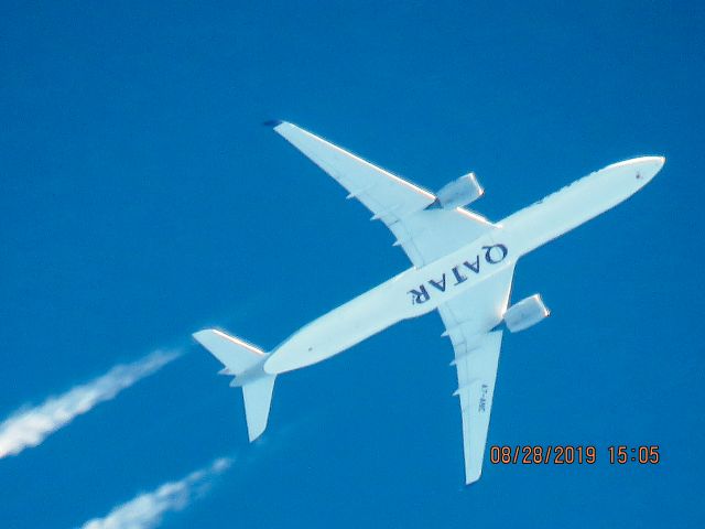 Airbus A350-1000 (A7-ANC)