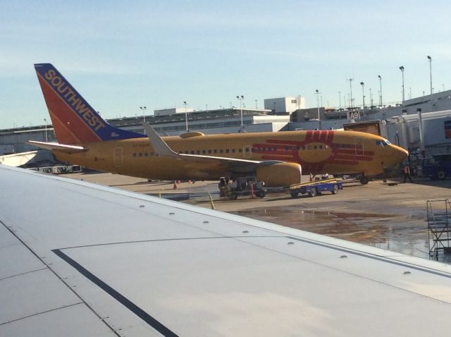 Boeing 737-700 (N781WN) - About to depart to Ft Lauderdale