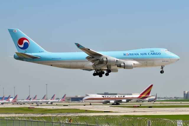 Boeing 747-400 (HL7603) - 10-C 05-26-20. That is CKS N782CK, The last 747-400 built in the background.