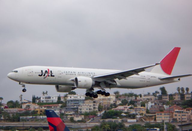 Boeing 777-200 (JA704J) - JAL flying 777s to San Diego in place of the grounded 787s