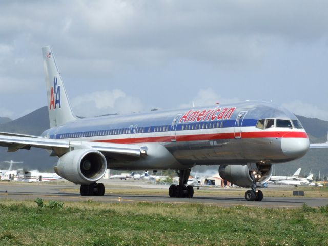 Boeing 757-200 (N654A)