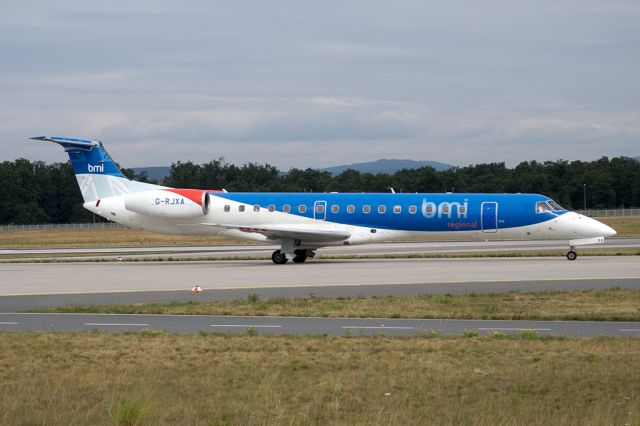 Embraer ERJ-145 (G-RJXA)