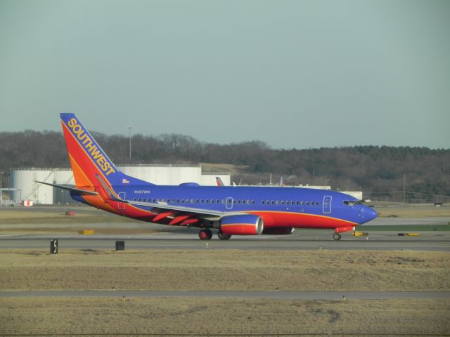 Boeing 737-700 (N487WN) - 1-20-14