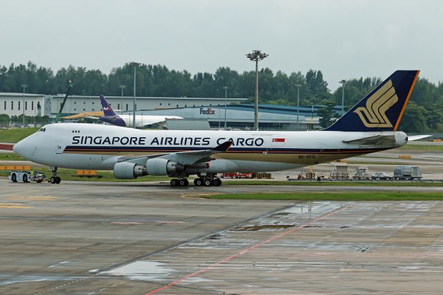 Boeing 747-400 (9V-SFQ)