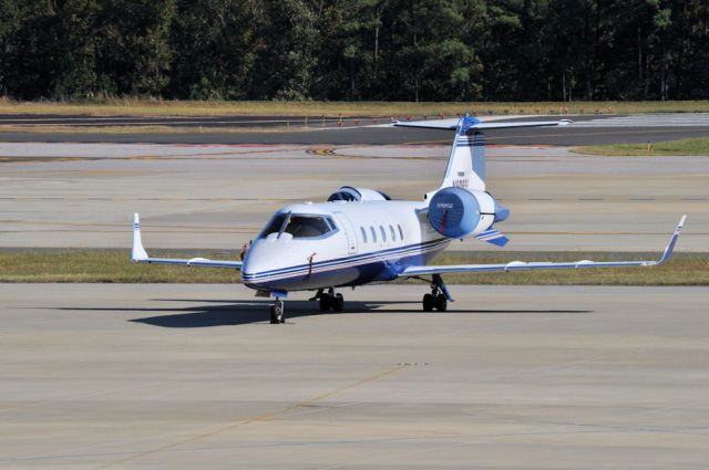 Learjet 60 (N909SK)