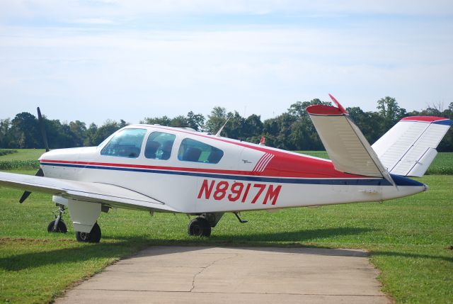 Beechcraft 35 Bonanza (N8917M)