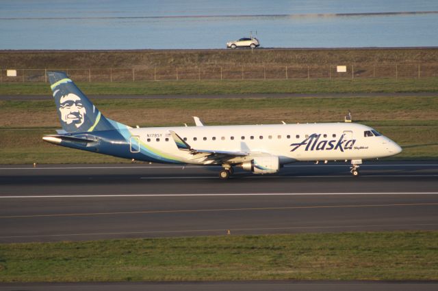 EMBRAER 175 (long wing) (N178SY)