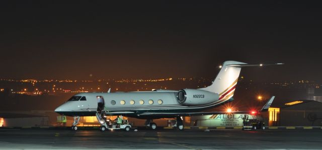 N922CB — - PARKING AT FALA, LANSERIA AIRPORT, JOHANNESBURG.