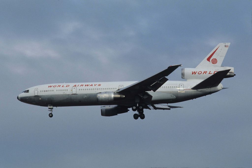 McDonnell Douglas DC-10 (N105WA) - Final Approach to Narita Intl Airport Rwy34 on 1990/01/21