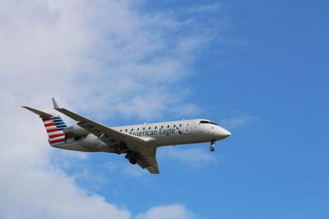 Canadair Regional Jet CRJ-200 (N427ZW)