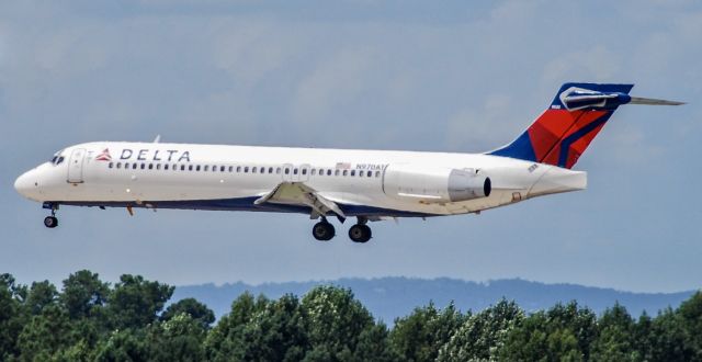 Boeing 717-200 (N970AT) - Landing on a beautiful afternoon!  8/28/21.
