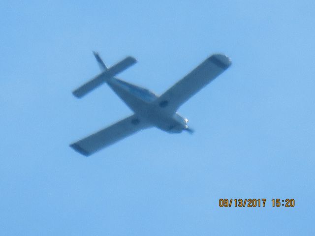 Piper Cherokee Arrow (N6289J)