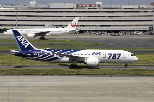 Boeing 787-8 (J804A) - Taxing at Haneda Intl Airport on 2012/06/07