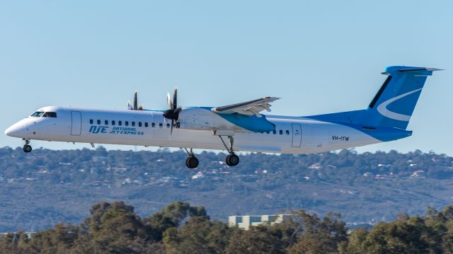 de Havilland Dash 8-400 (VH-IYW)