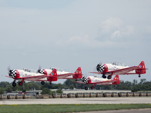 North American T-6 Texan (N7462C) - Oshkosh 2013!