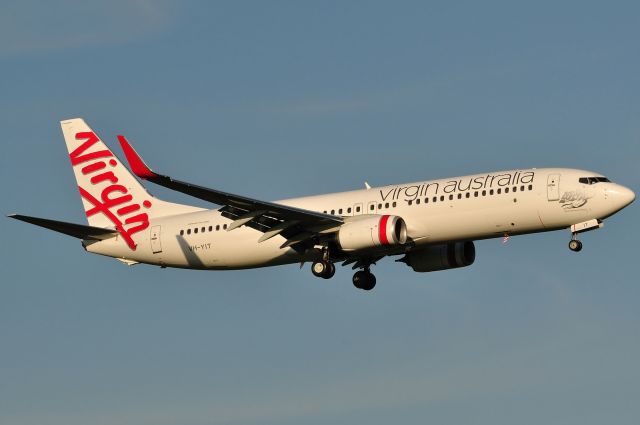 Boeing 737-800 (VH-YIT)