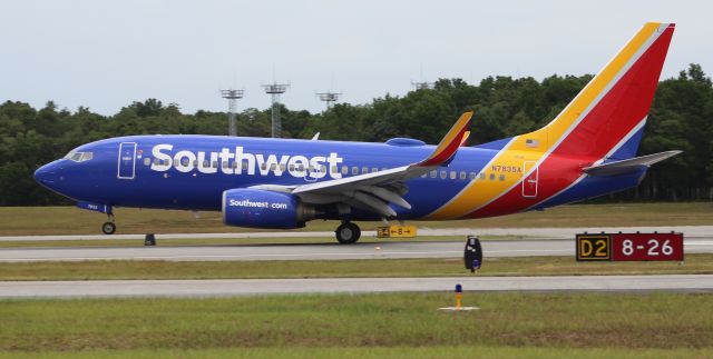 Boeing 737-700 (N7835A) - A Southwest Airlines Boeing 737-752(WL) arriving Runway 26 at Pensacola International Airport, FL - June 7, 2019.