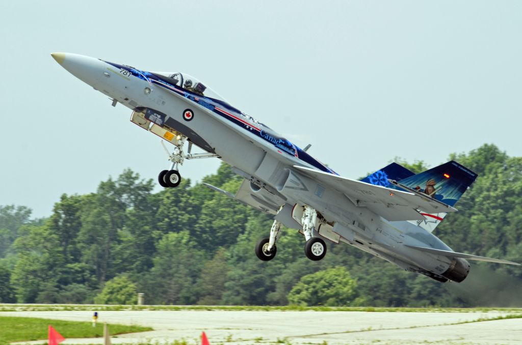 — — - Canadian Heritage Airshow