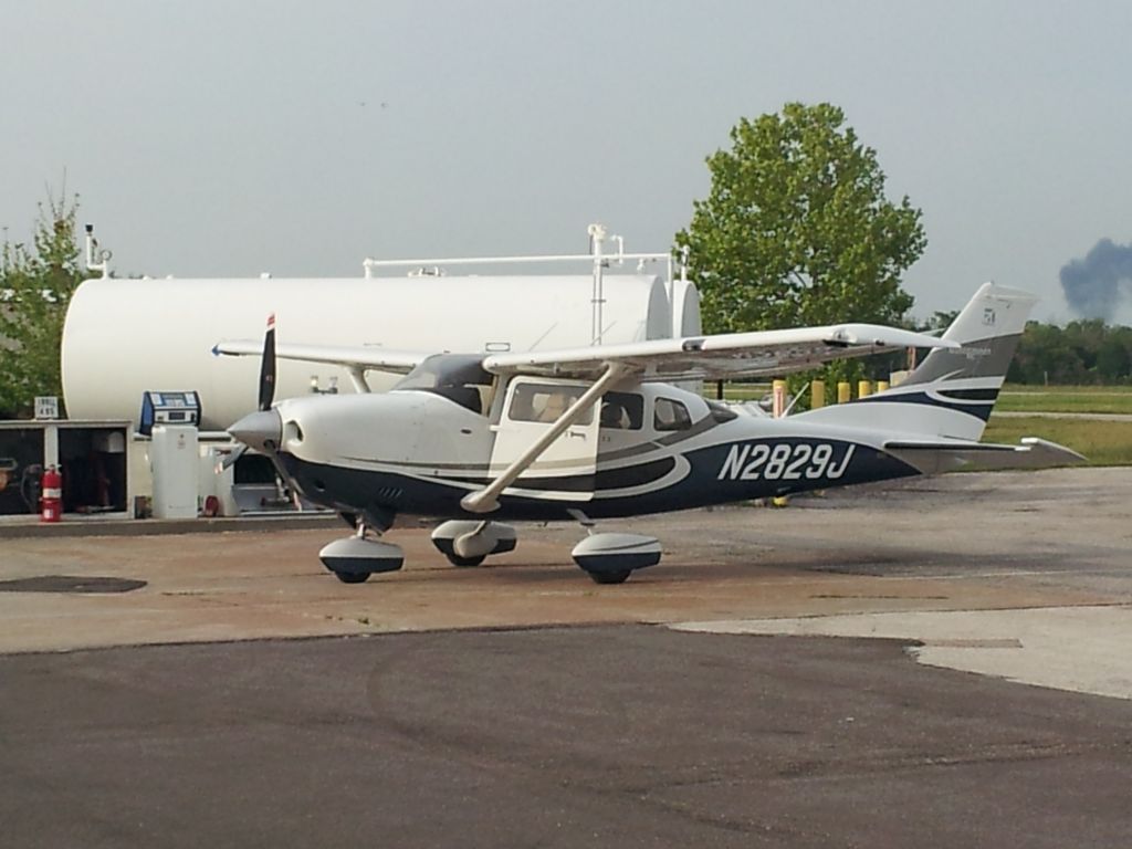 Cessna T206 Turbo Stationair (N2829J)