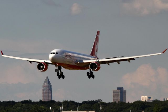 Airbus A330-300 (D-AERQ)