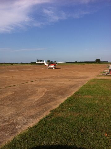 Cessna Skylane (N5746J) - Arriving from KJKA.