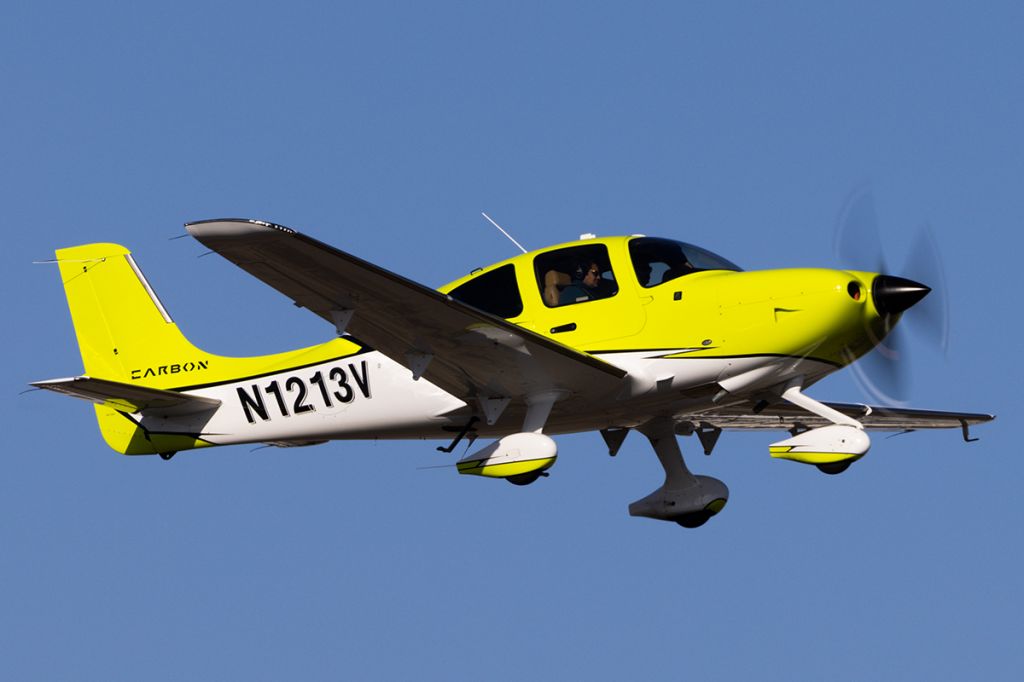 Cirrus SR-22 (N1213V)