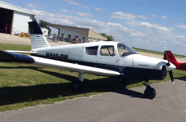Piper Cherokee (N5194W)
