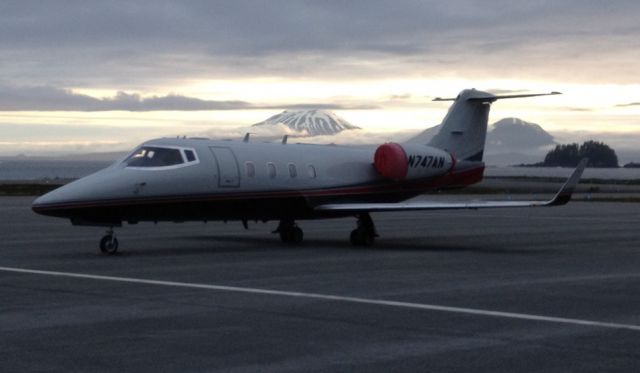 Learjet 55 (N747AN)