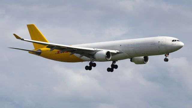 Airbus A330-300 (EI-HEC)